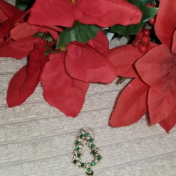 CHRISTMAS PINS - Picture 4 of 4